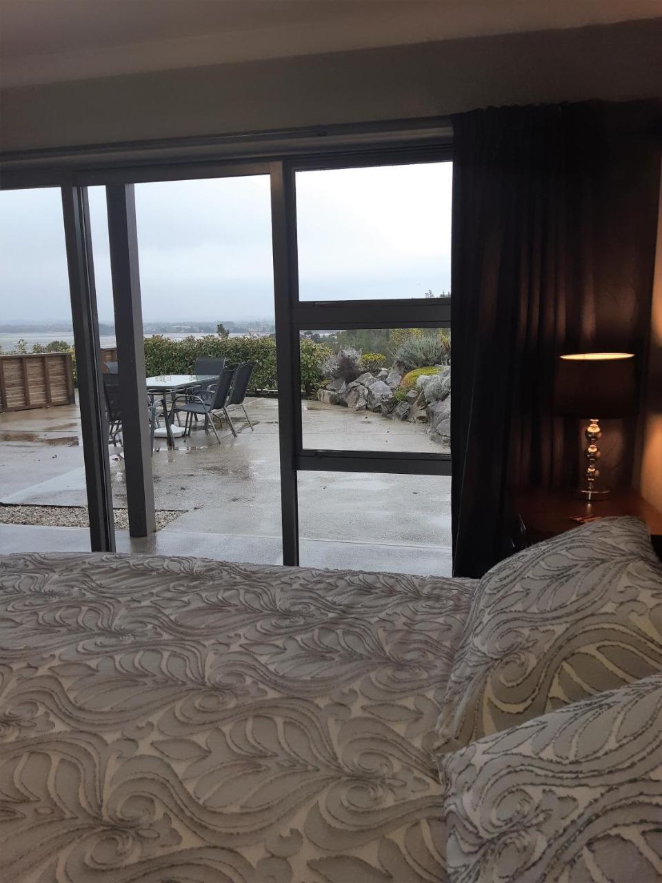 Two Tuis Accomodation 凯特里特里 外观 照片